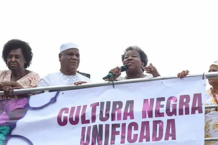 Ministra fez discurso durante caminhada