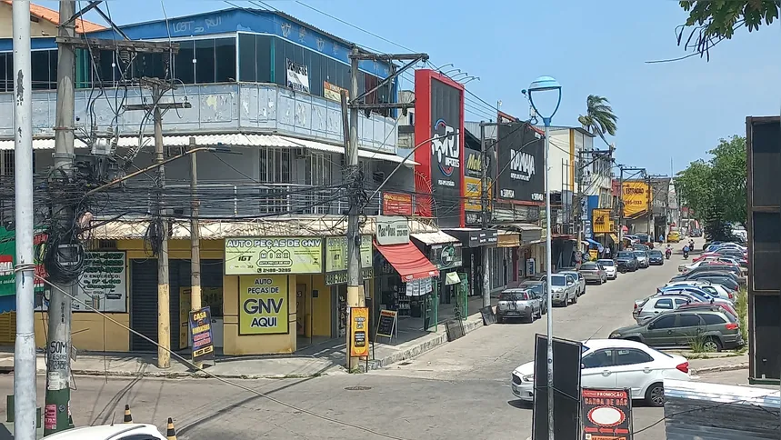 Comerciantes reabrem suas portas e buscam normalidade na rotina