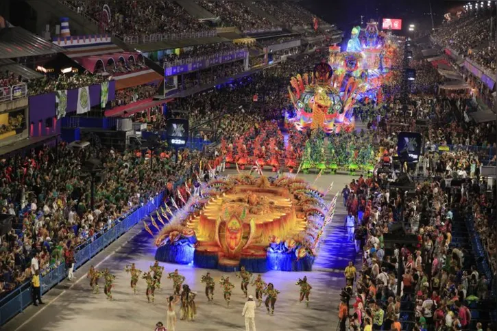 Desfile das Campeãs começa Às 22h, neste sábado (17)