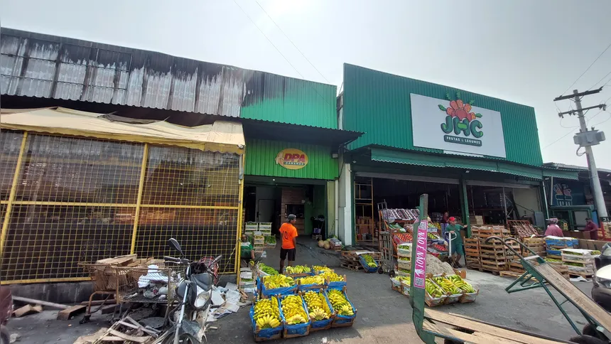 Comerciantes sofrem com as consequências do incêndio no Ceasa, em São Gonçalo