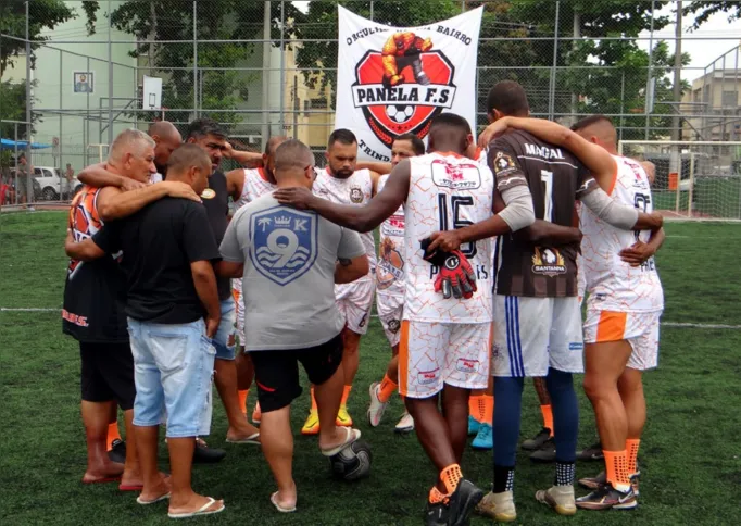 "Ao longo desses anos, a gente vem conseguindo resgatar tradição [do futebol de vázea]", acredita fundador