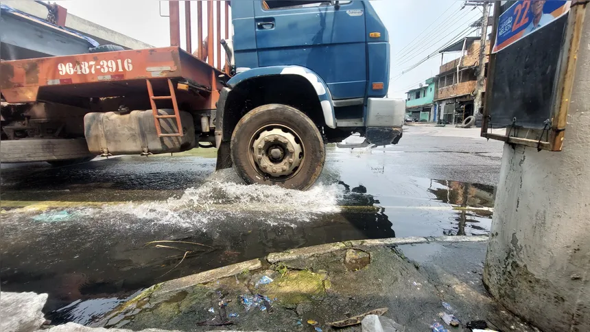 Rua está inundada