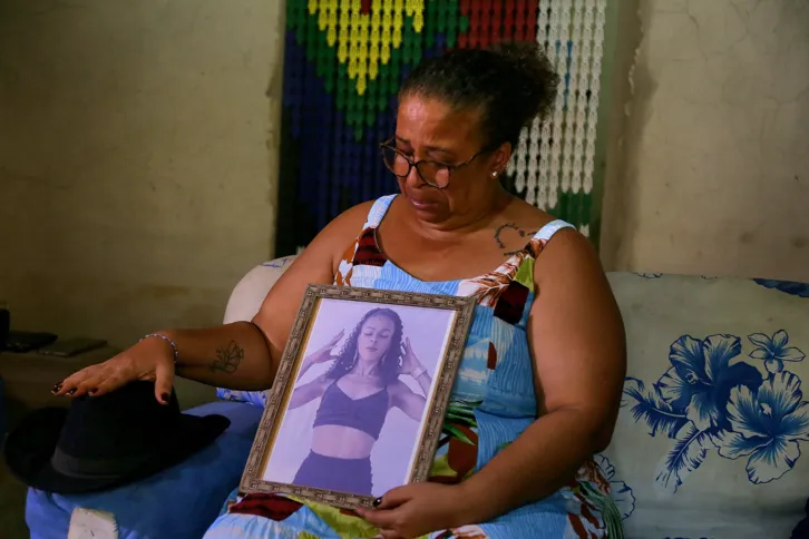 “Morreu Amanda e eu enterrei Yago", lamenta mãe da vítima