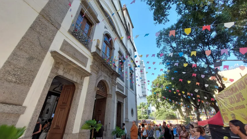 As festividades na Igreja de São João acontecem até às 00h desta segunda-feira