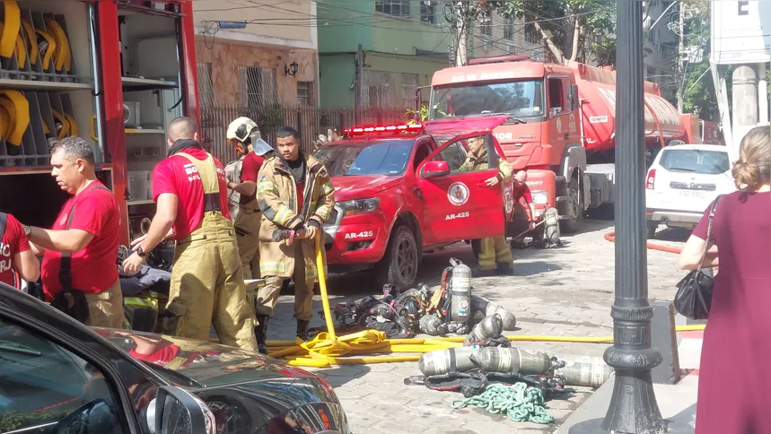 Segundo informações do Quartel de Charitas, as chamadas já foram controladas