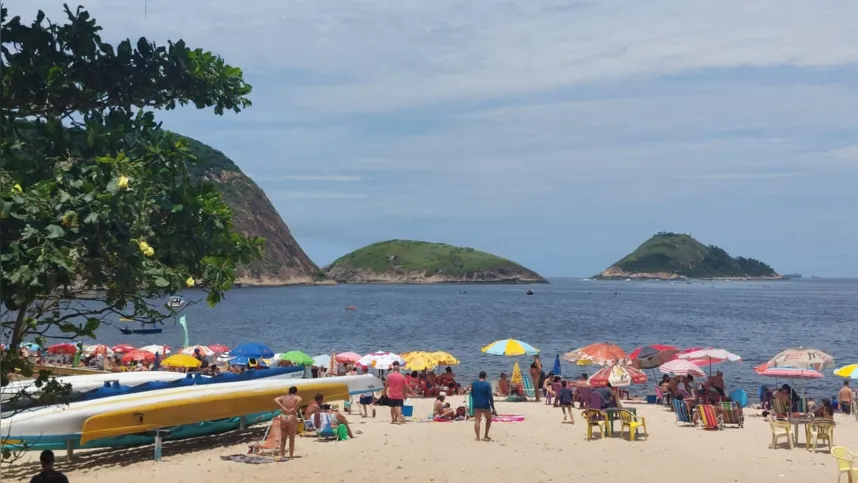 Corpo foi removido da praia de Itaipu às 10h desta quinta (07)