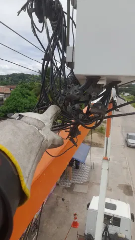 Nos quatro locais, técnicos identificaram e removeram ligações diretas na rede da Enel