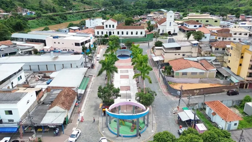 O município está posicionado na divisa entre Rio de Janeiro e Minas Gerais