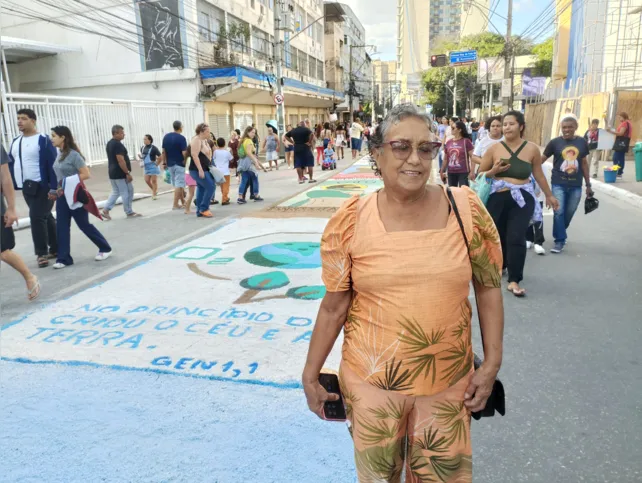 "É bom porque lembra o povo da fé em Deus e da paz", acredita Zenilda