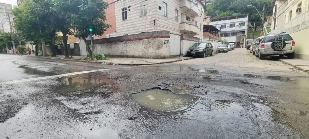 Surgimento do vazamento aconteceu durante a madrugada desta segunda-feira