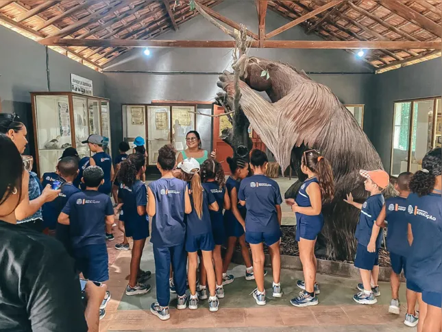 Durante as visitas guiadas, os alunos podem aprender a respeito de uma parte da história de Itaboraí e voltar ao passado