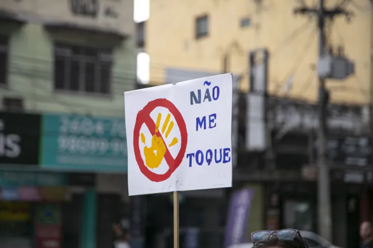 Grupo seguiu em caminhada pelas ruas da região central da cidade