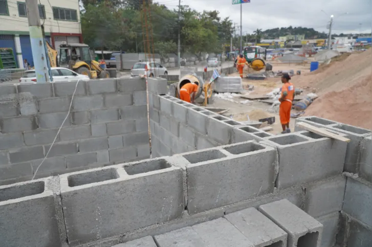 Obra na Praça do Colubandê