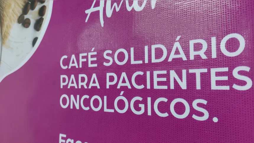 O café é promovido pelo Projeto Unidas pela Vida, em prol das pacientes oncológicas