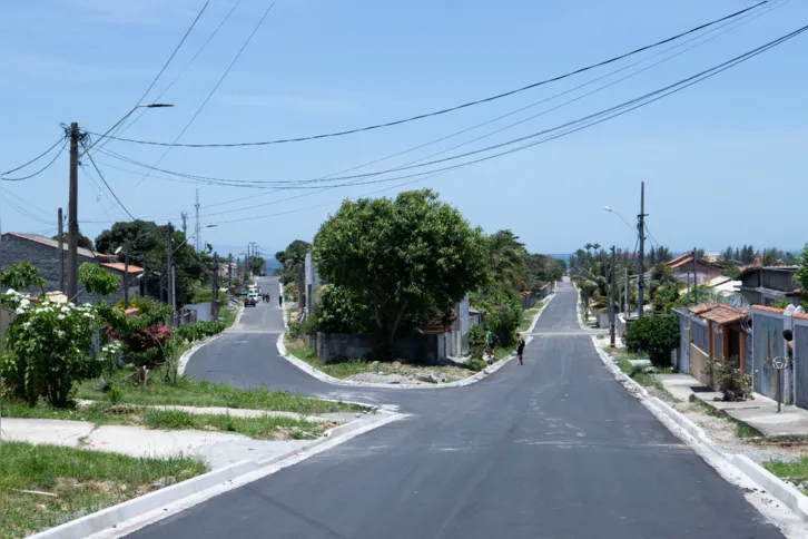 Além dos bairros Canela City, Parque Tamariz e São Miguel, a SEIOP está licitando uma obra de reconstrução de pavimento na RJ-106