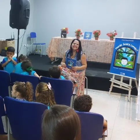 Cleia Nascimento participou com seu livro 'Mamãe, brinca comigo?'