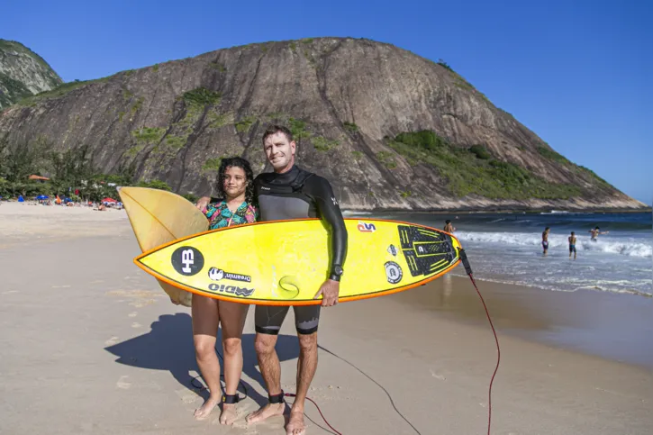 Imagem ilustrativa da imagem Símbolo de beleza com uma natureza exuberante, Praia de Itacoatiara é cartão postal de Niterói