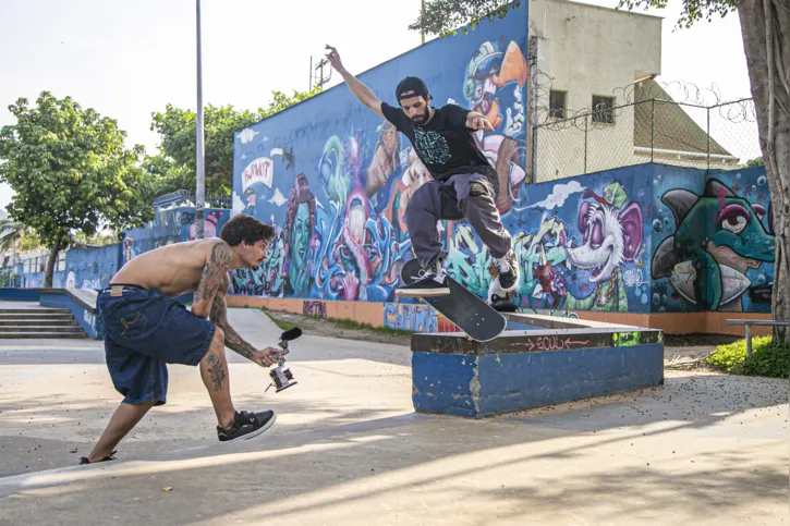 Imagem ilustrativa da imagem Skatepark Carlos Alberto Parizzi traz visual esportivo e jovial para a orla de São Francisco