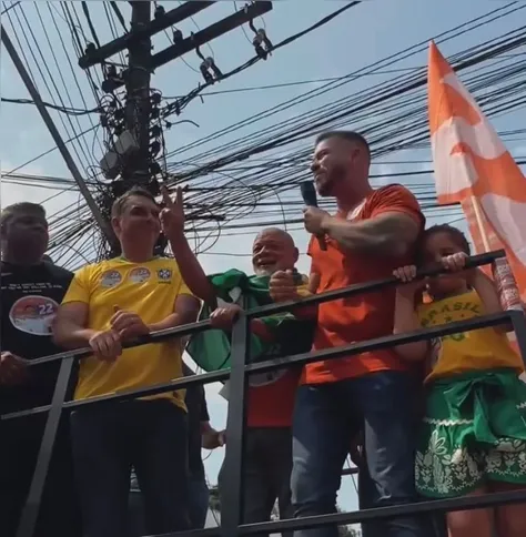 Flávio Bolsonaro comentou que o protesto foi orquestrado por grupos políticos contrários