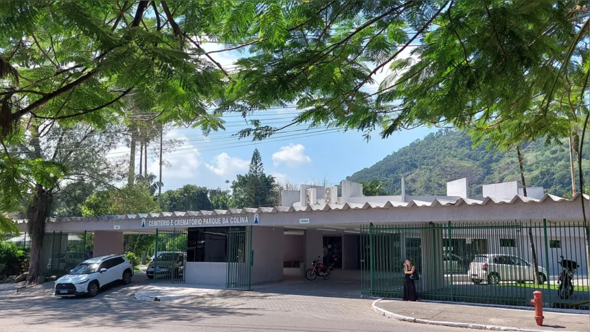 Ele foi sepultado no Parque da Colina