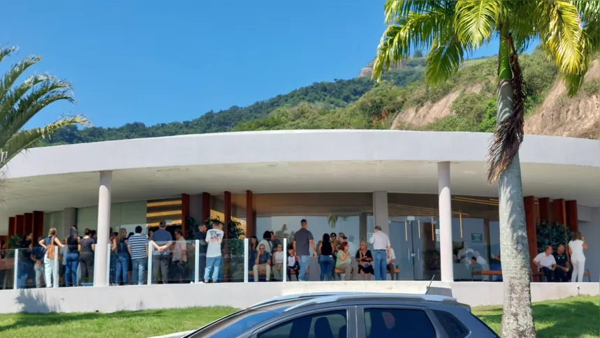 Sepultamento aconteceu no início da tarde desta quarta (10),no Parque da Colina