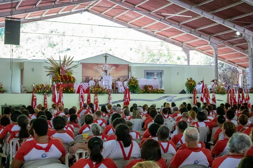 Vocação, família e amor ao próximo formam base da trajetória e vida de Padre Dé