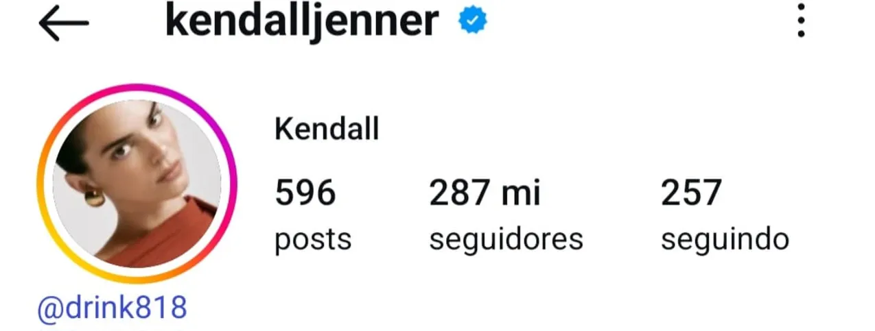 Kendall Jenner, tem 287 milhões de seguidores