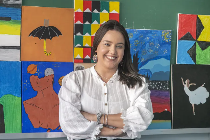 Juliana de Souza é professora de artes no Colégio de Aplicação Dom Hélder Câmara