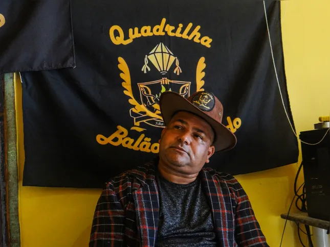 Cristiano Pereira de Santana, presidente da Quadrilha Balão Dourado, lidera o grupo com paixão e compromisso desde a retomada das atividades, em 2014