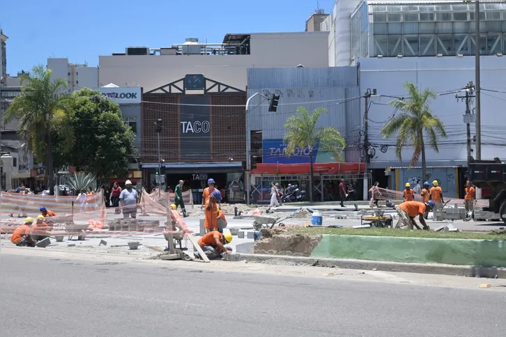 Imagem ilustrativa da imagem Começa a valer mudança no trânsito no Centro de Niterói; saiba mais