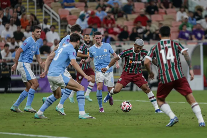 Foi a primeira participação do Fluminense no Mundial de Clubes, na ocasião, enfrentou o também estreante Manchester City, treinado por Pep Guardiola.
