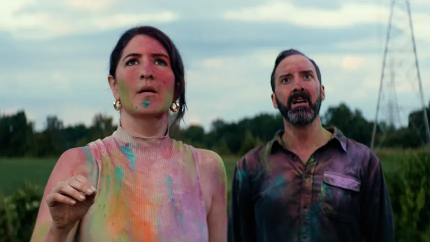 Filme é dirigido por Seth Worley e chegou aos cinemas brasileiros nesta quinta (04)