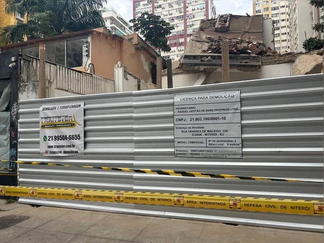 O imóvel passava pelo processo de demolição