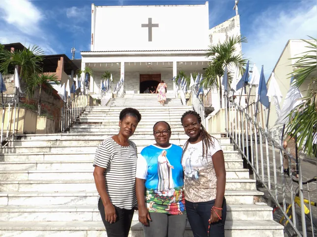 Tia e sobrinha gonçalenses são devotas de Nossa Senhora de Fátima