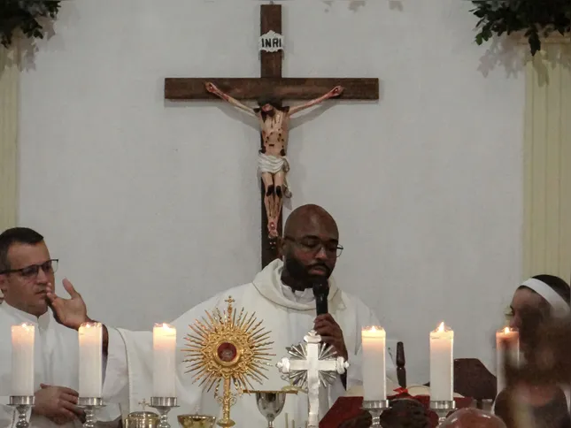 Festejos em homenagem ao Santo aconteceram nesta sexta-feira (13)
