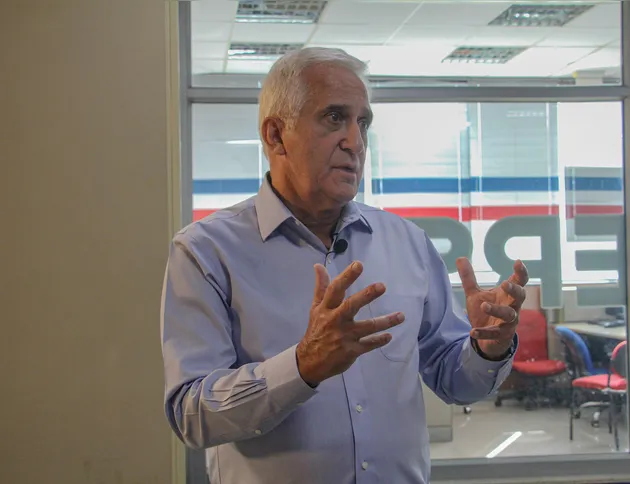 "O importante é que, seja qual for o campo ideológico, o valor da democracia esteja presente", disse ex-deputado