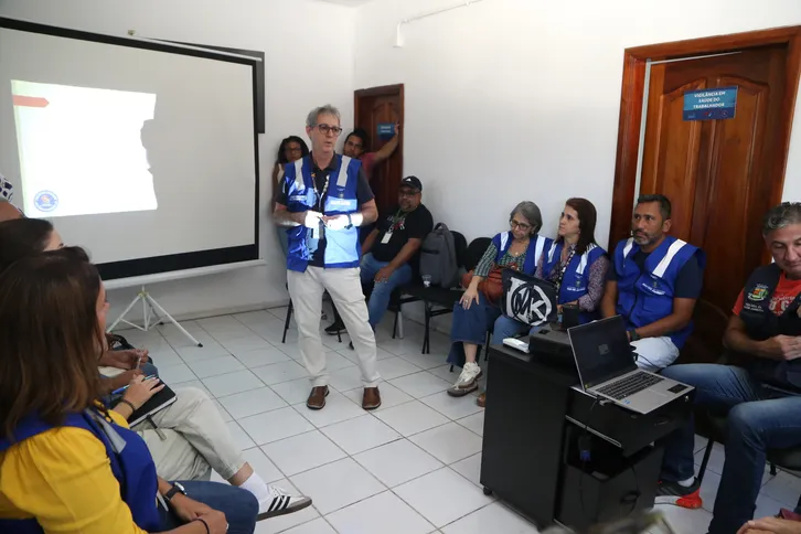 Reunião com profissionais de saúde do município, junto com o subsecretário Mario Sergio Ribeiro