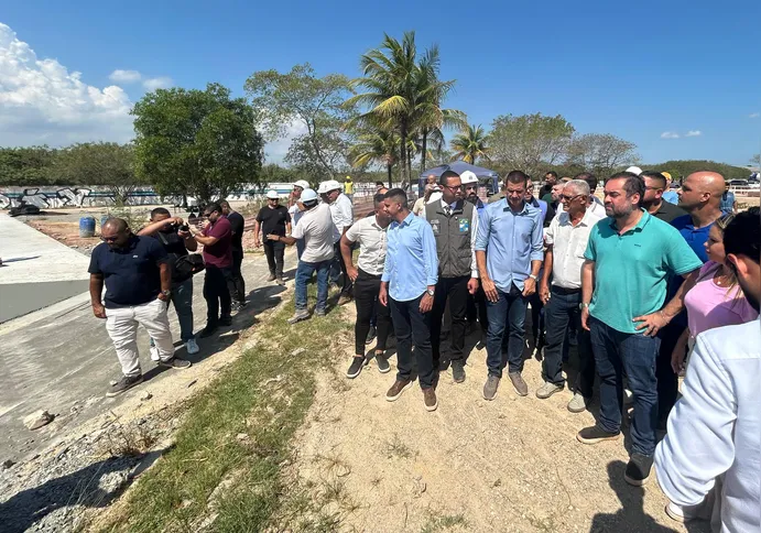 Imagem ilustrativa da imagem Governador Cláudio Castro vistoria obras do Parque RJ e do corredor MUVI em São Gonçalo