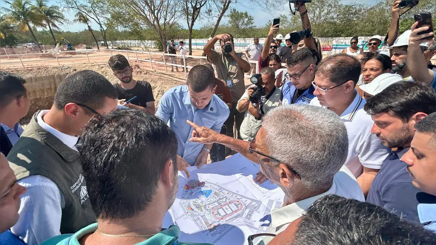 Imagem ilustrativa da imagem Governador Cláudio Castro vistoria obras do Parque RJ e do corredor MUVI em São Gonçalo