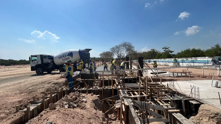 Imagem ilustrativa da imagem Governador Cláudio Castro vistoria obras do Parque RJ e do corredor MUVI em São Gonçalo