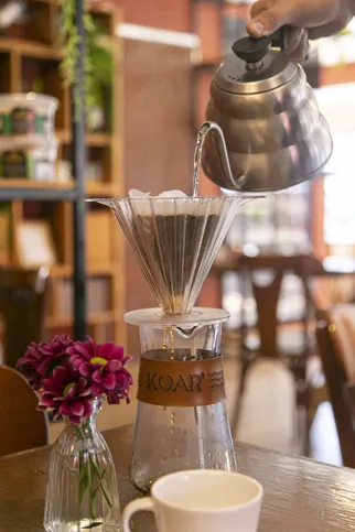 Café coado no Filtro Koar