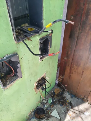 Os policiais encontraram o suspeito em plena ação