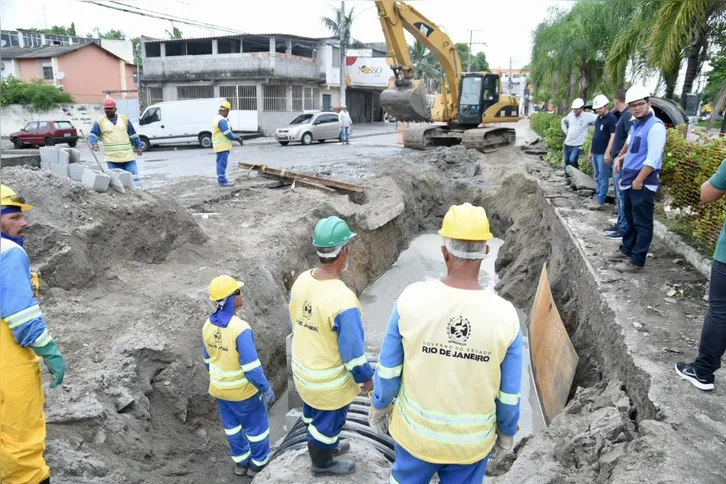 Esses projetos de reurbanização, contam com a execução do serviço de drenagem