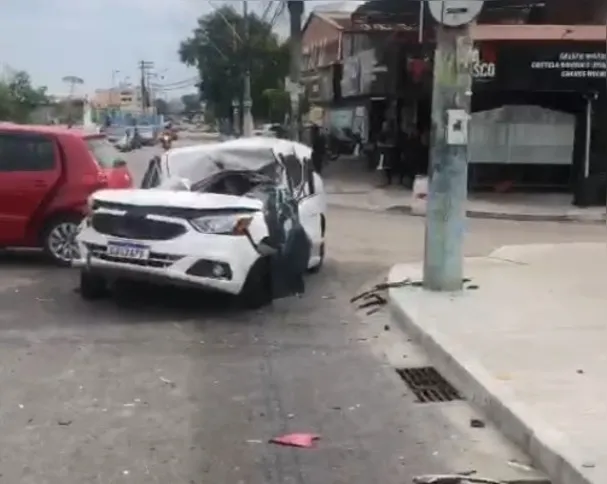 Duas pessoas ficaram feridas