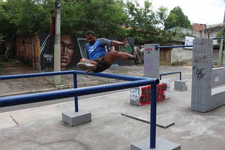 O parkour que nasceu nas ruas hoje se consolida como um movimento que une, inspira e transforma São Gonçalo