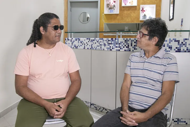 Ian foi entrevistado pelo jornalista Sérgio Soares
