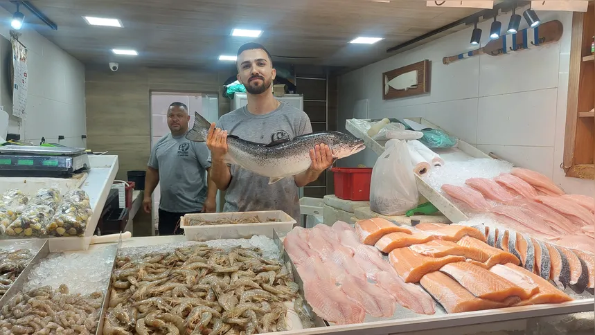 A Peixaria Pai e Filho é uma herança passada de geração em geração