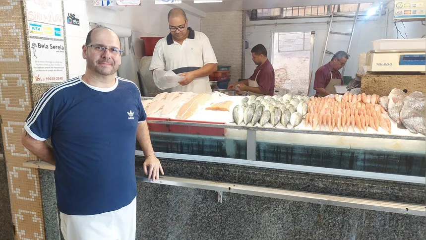 Mario Manarino é proprietário da "Peixaria Bela Sereia" há 30 anos