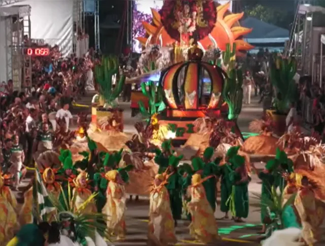 Imagem ilustrativa da imagem Niterói conhecerá campeãs do Carnaval nessa terça-feira (25). Saiba quem tem chances de título