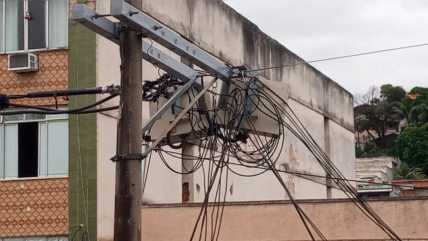 Imagem ilustrativa da imagem OSG faz por você: após reportagem, concessionária resolve problema em caixa de distribuição elétrica no bairro Antonina